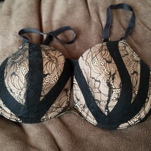 Pin-up style bra 36D